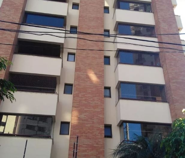 Apartamento à venda com 3 quartos, 180m² - Foto 1