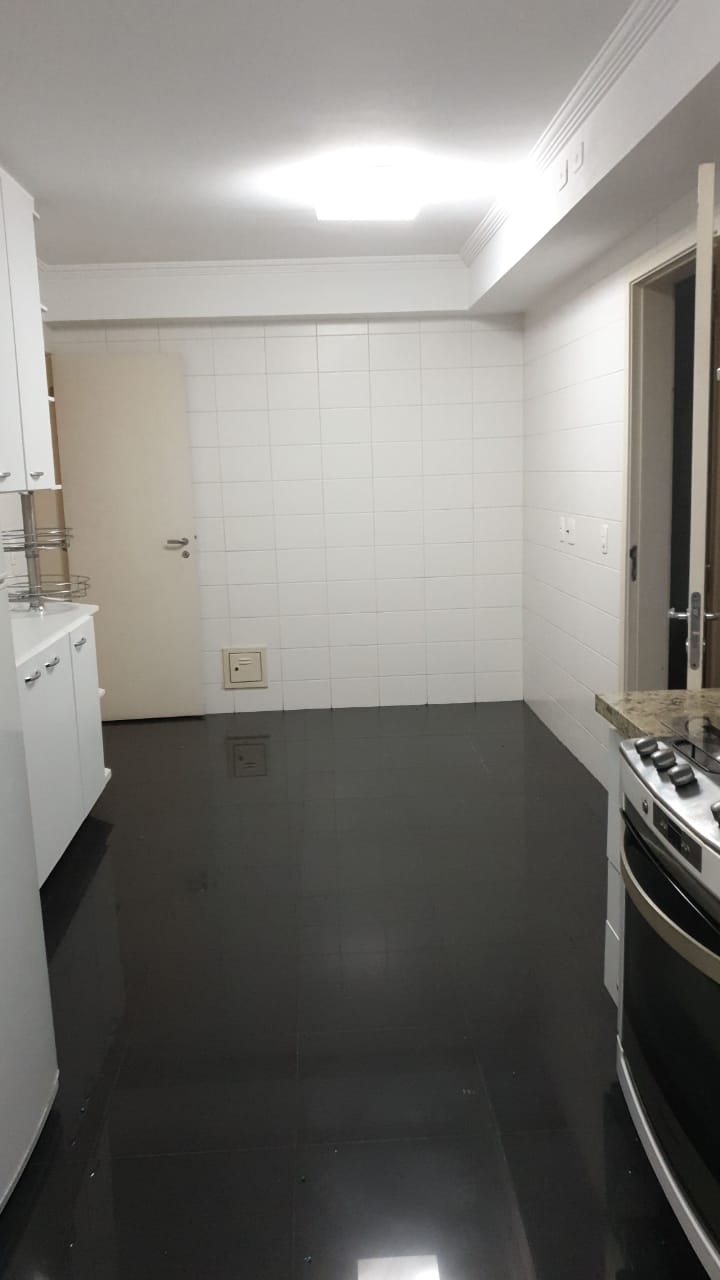 Apartamento à venda com 4 quartos, 209m² - Foto 12