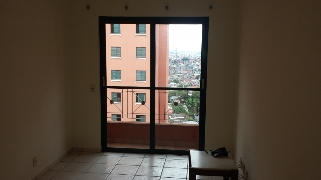 Apartamento à venda com 3 quartos, 70m² - Foto 2