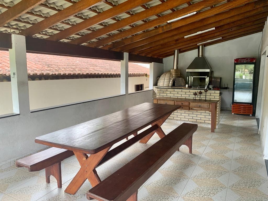 Casa à venda com 4 quartos, 340m² - Foto 3