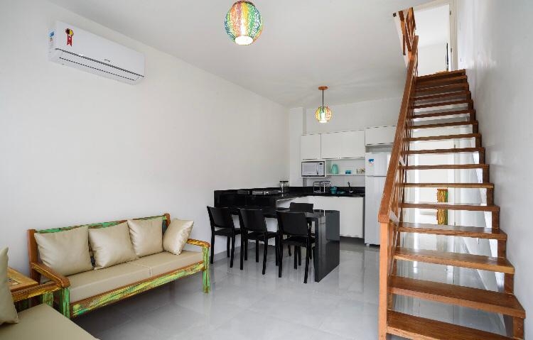 Casa à venda e aluguel com 2 quartos, 60m² - Foto 2