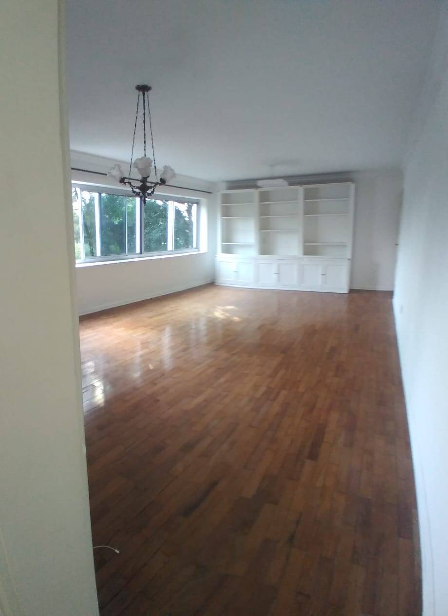 Apartamento à venda com 4 quartos, 143m² - Foto 2