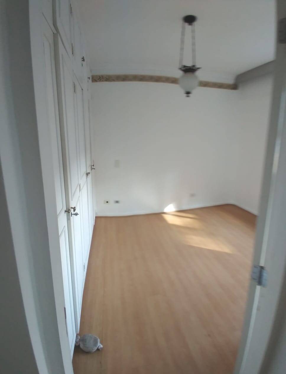 Apartamento à venda com 4 quartos, 143m² - Foto 4