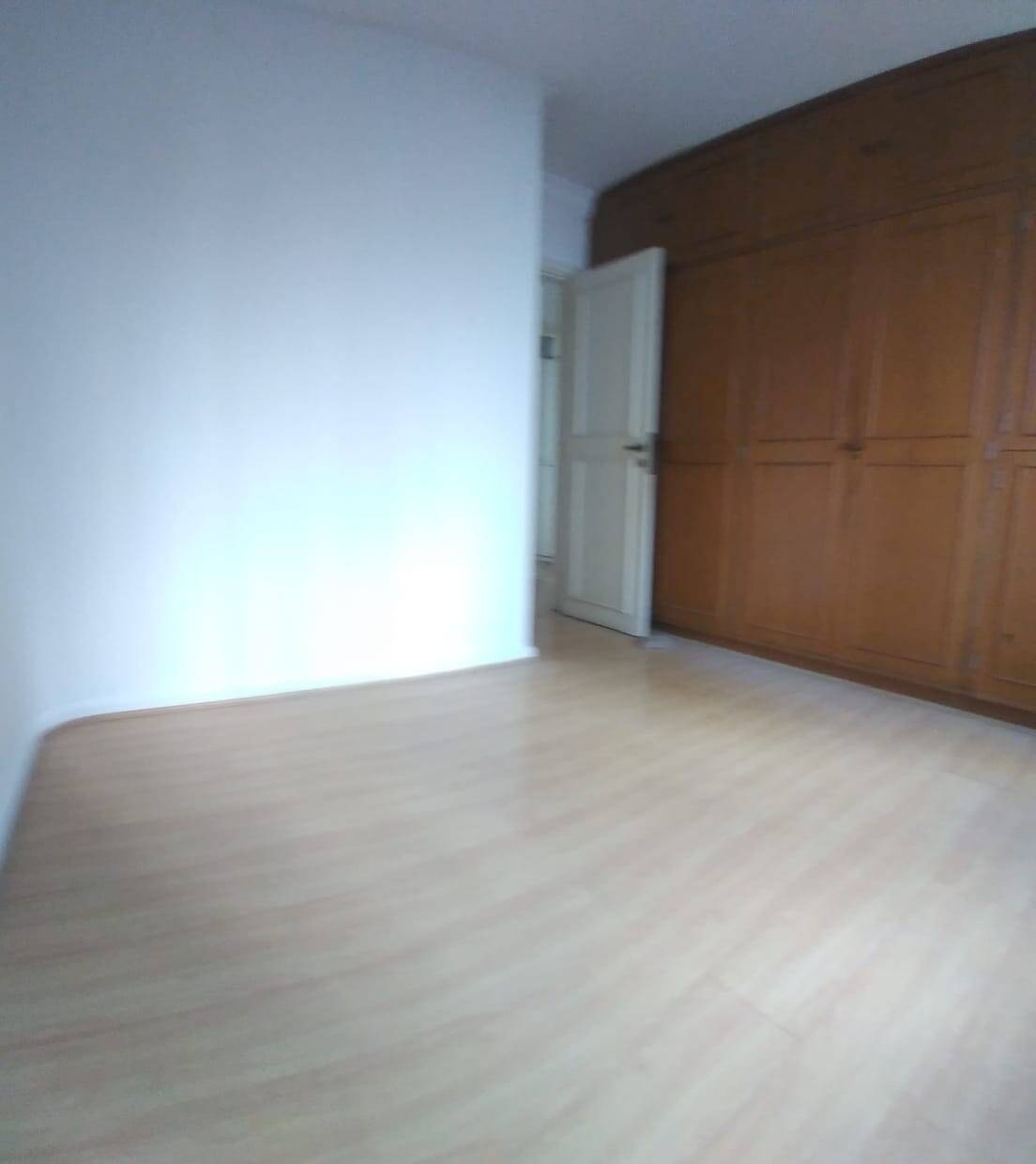 Apartamento à venda com 4 quartos, 143m² - Foto 5