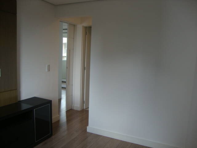 Apartamento à venda com 3 quartos, 75m² - Foto 9