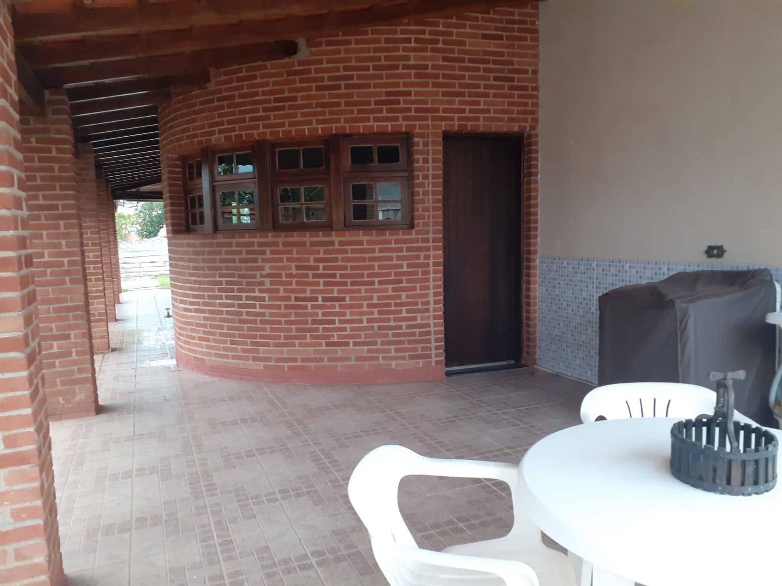 Casa à venda com 3 quartos, 400m² - Foto 2