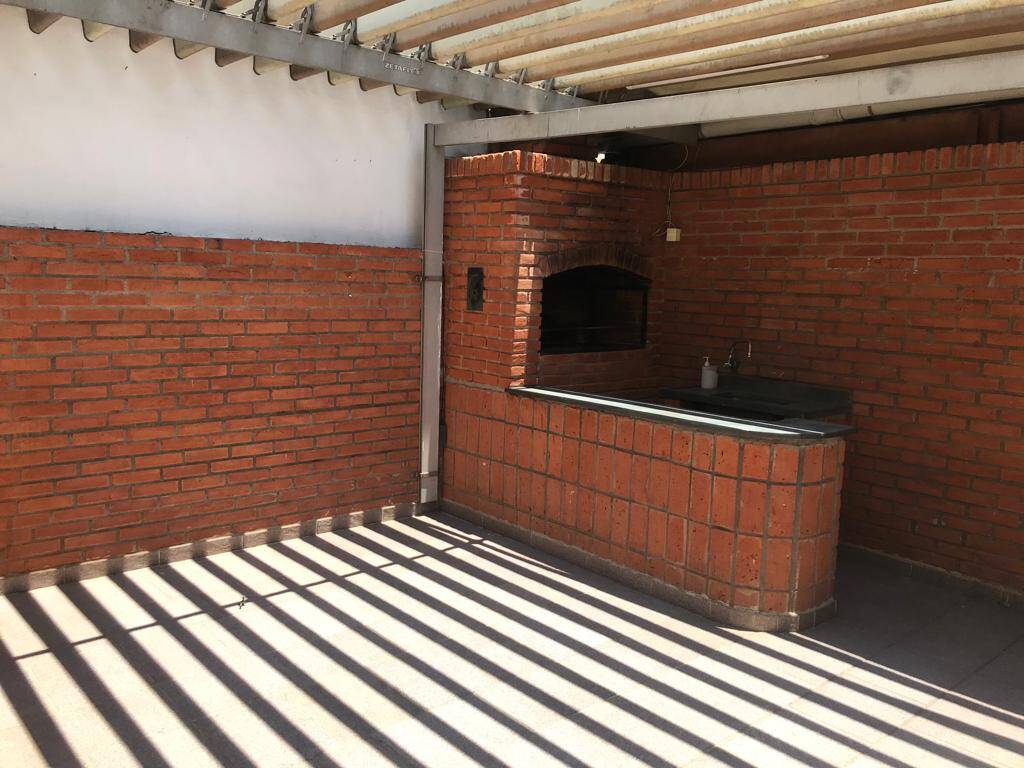 Casa à venda com 3 quartos, 230m² - Foto 3