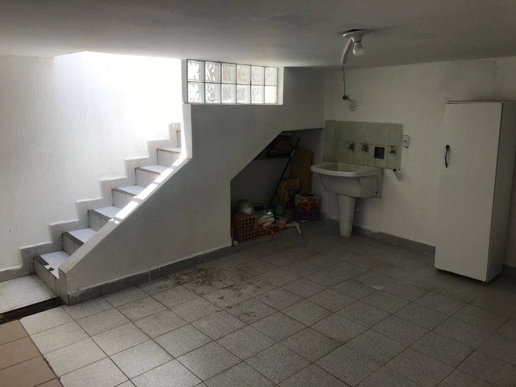 Casa à venda com 3 quartos, 230m² - Foto 7