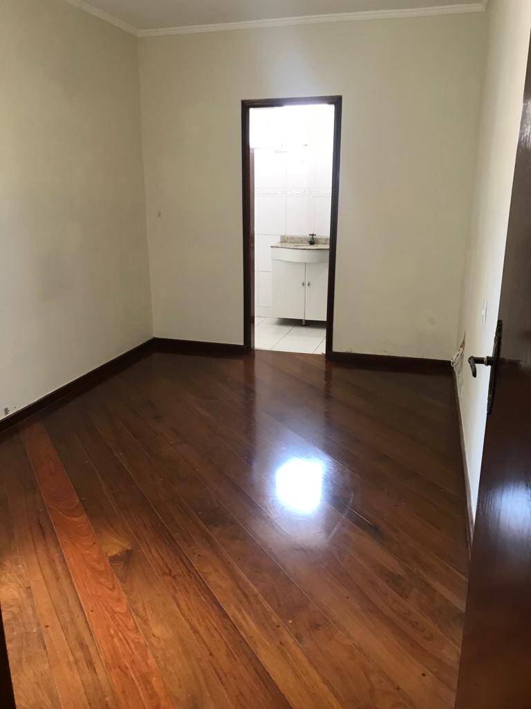 Casa à venda com 3 quartos, 230m² - Foto 12