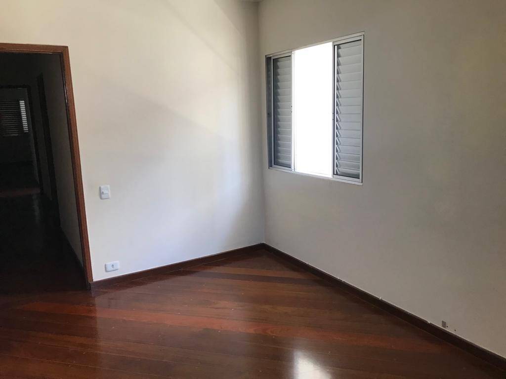 Casa à venda com 3 quartos, 230m² - Foto 16