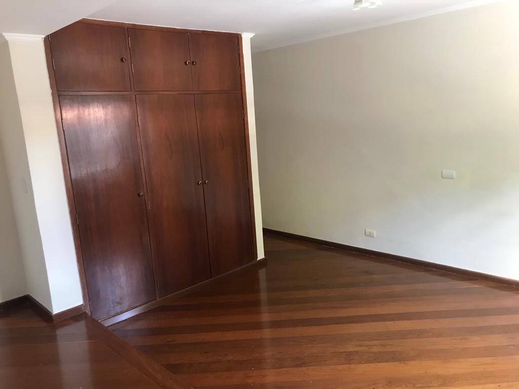 Casa à venda com 3 quartos, 230m² - Foto 20