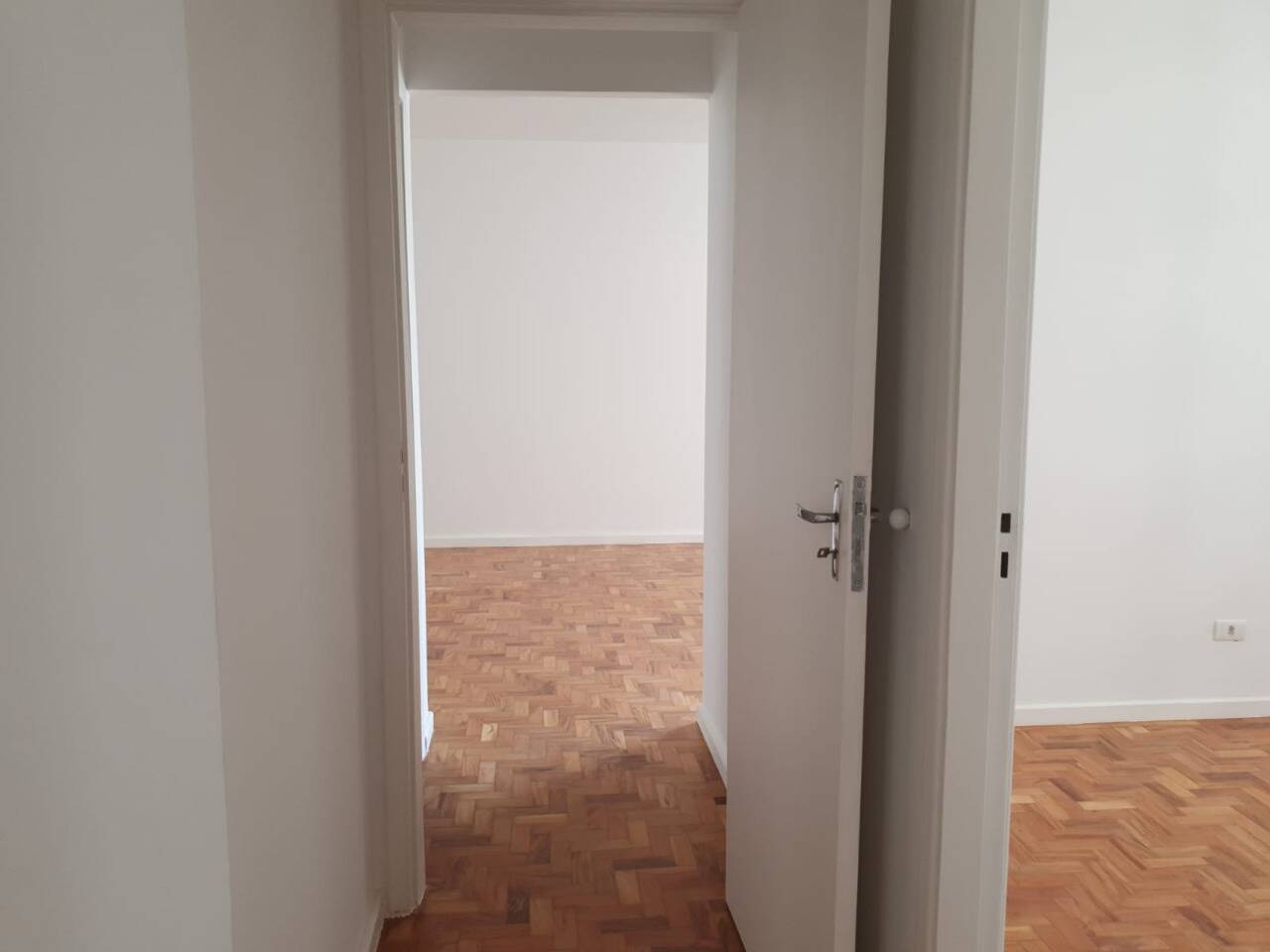 Apartamento para alugar com 3 quartos, 100m² - Foto 15