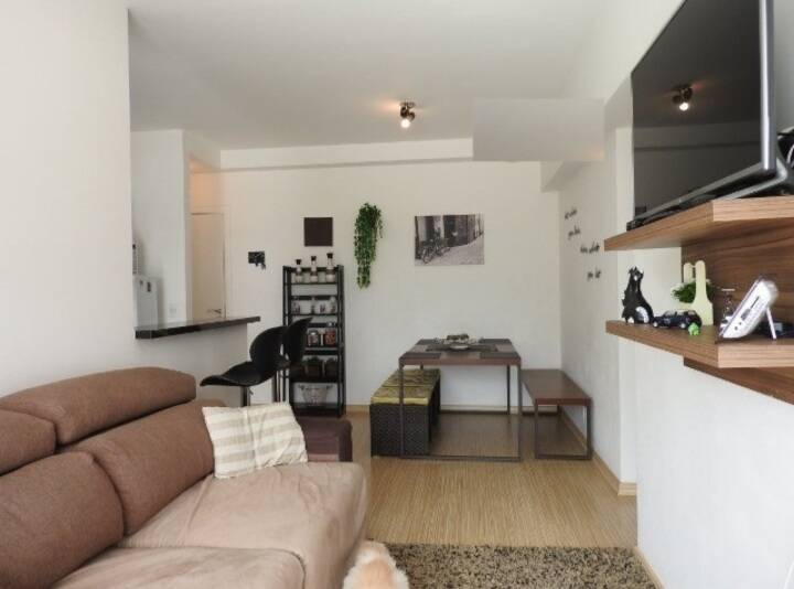 Apartamento para alugar com 2 quartos, 65m² - Foto 12