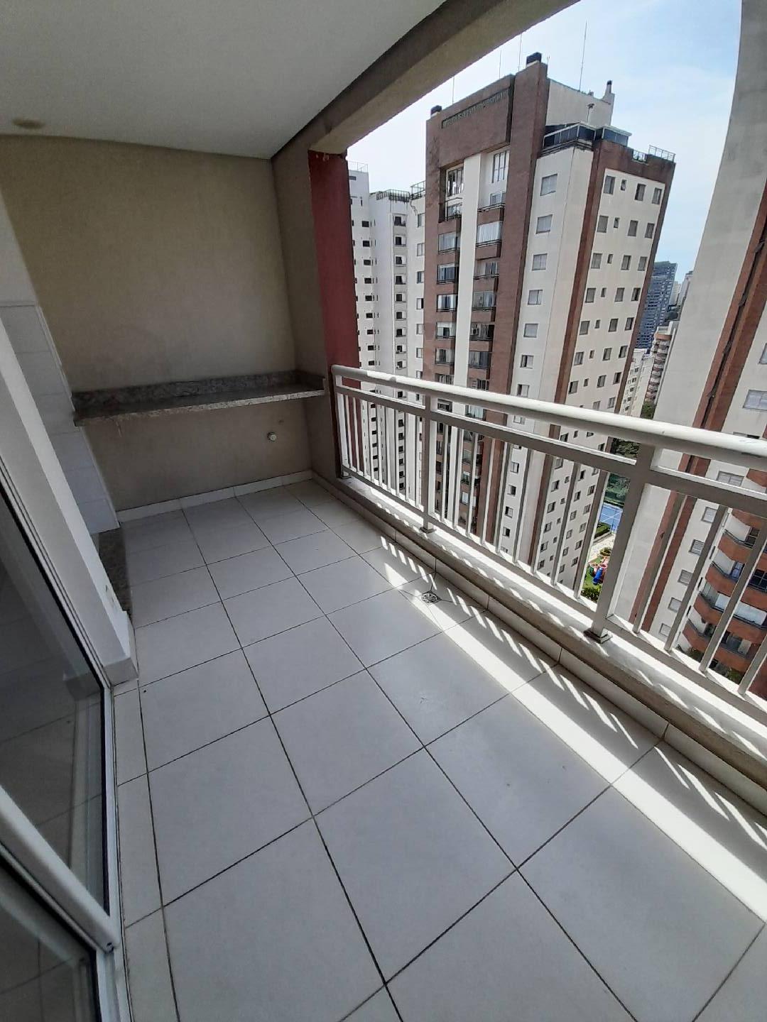 Apartamento para alugar com 2 quartos, 70m² - Foto 25