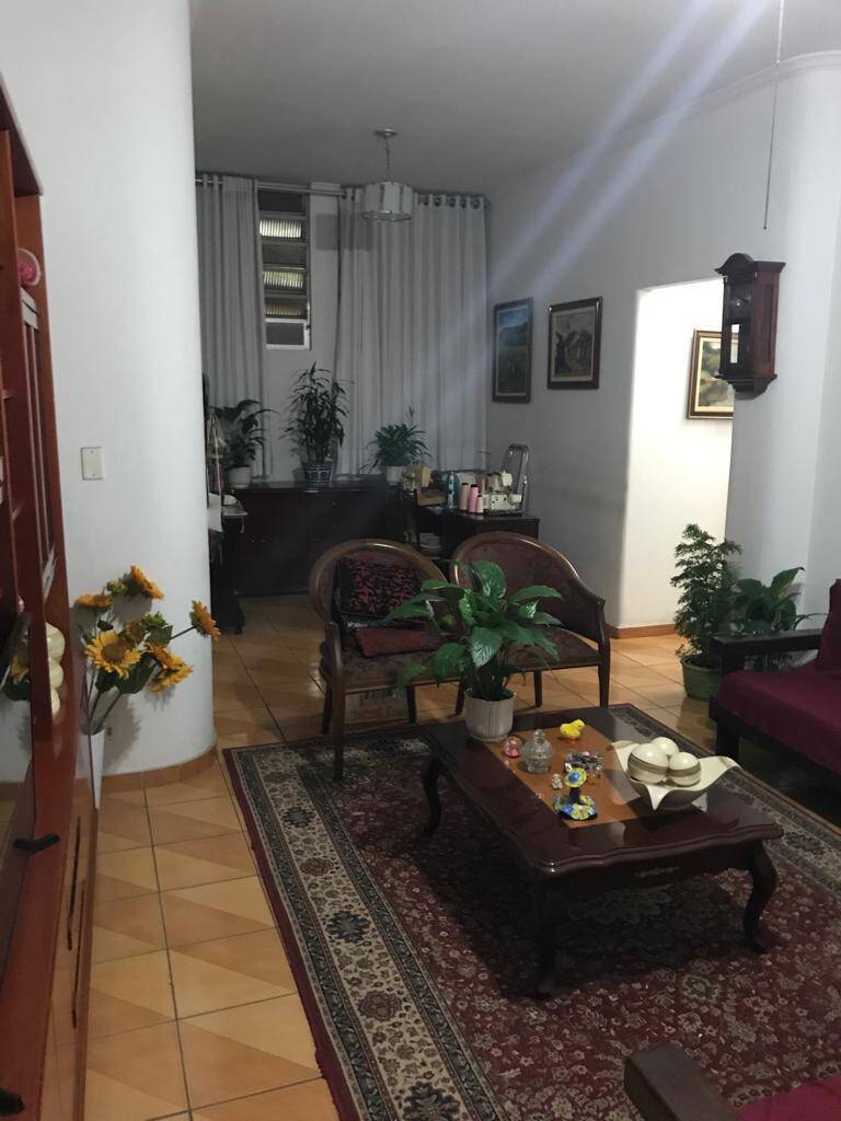 Apartamento à venda com 2 quartos, 80m² - Foto 2