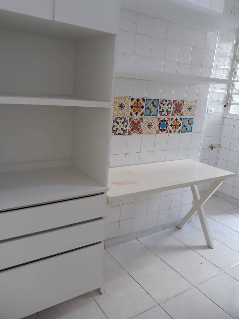 Apartamento para alugar com 2 quartos, 65m² - Foto 13