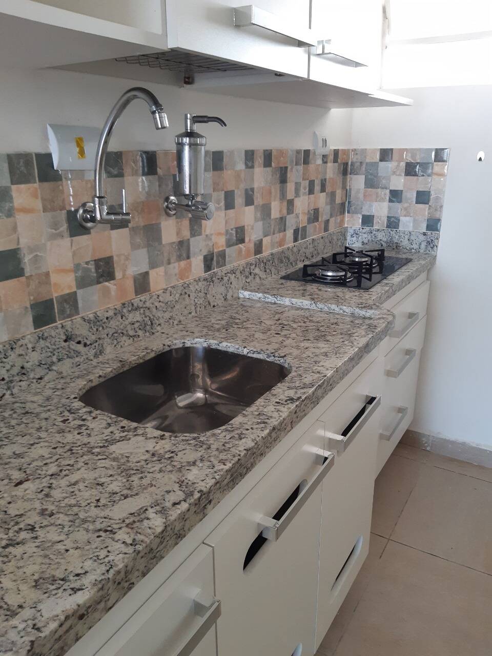 Apartamento à venda com 1 quarto, 44m² - Foto 1