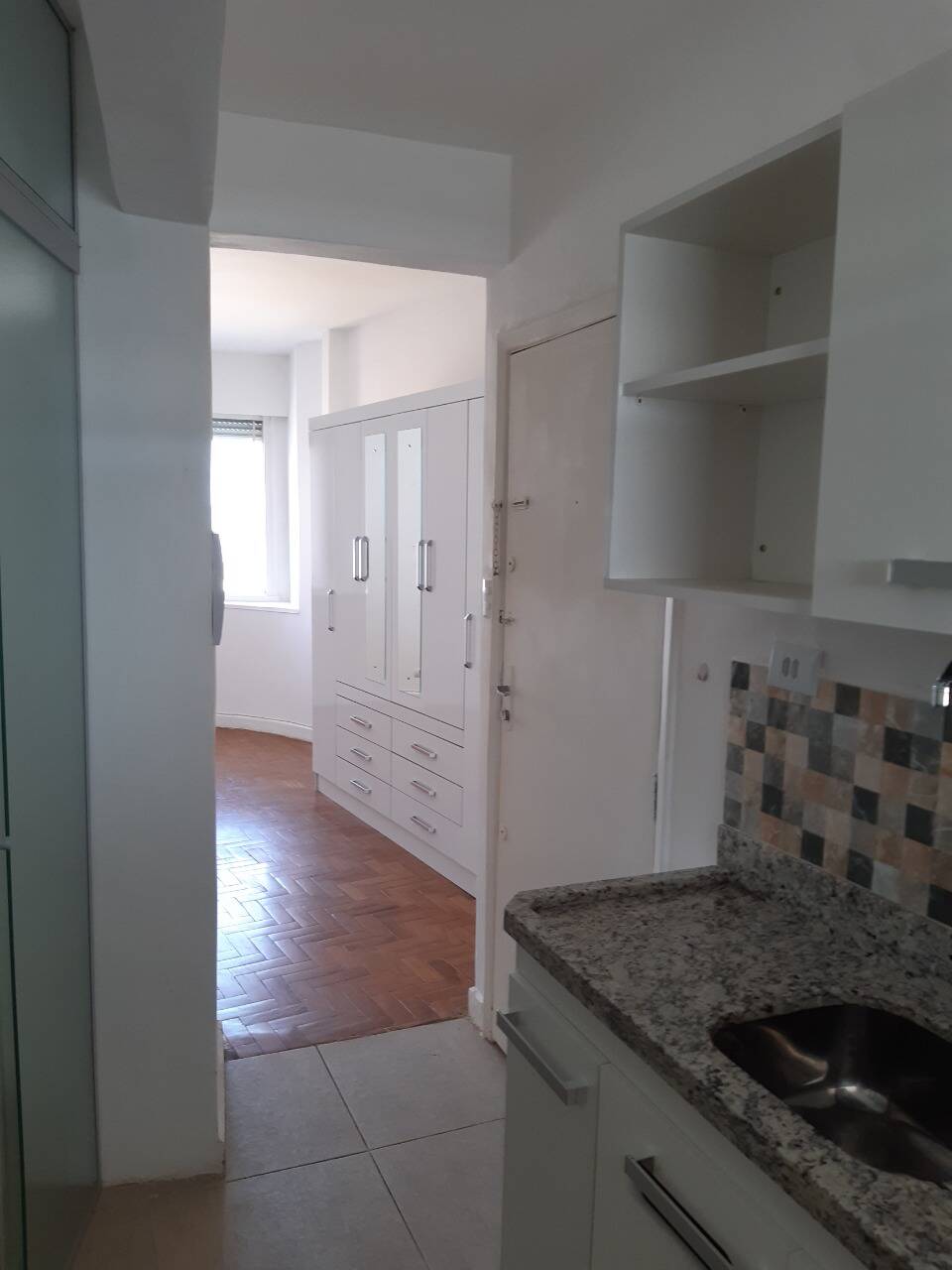 Apartamento à venda com 1 quarto, 44m² - Foto 3