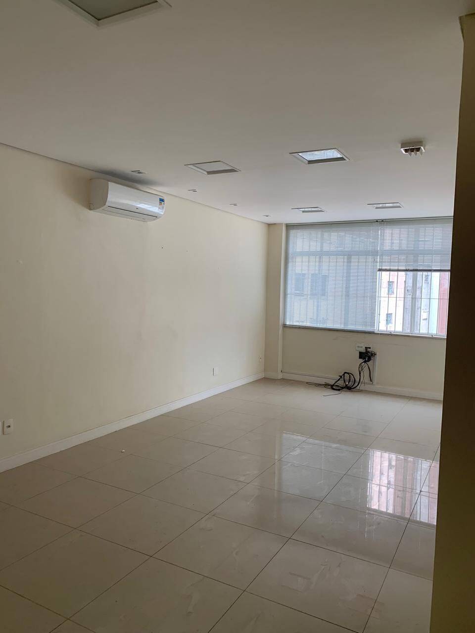 Conjunto Comercial-Sala à venda, 68m² - Foto 1