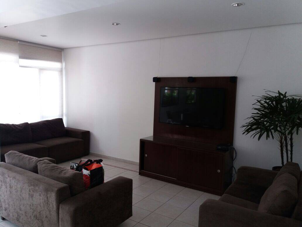 Apartamento para alugar com 2 quartos, 61m² - Foto 11