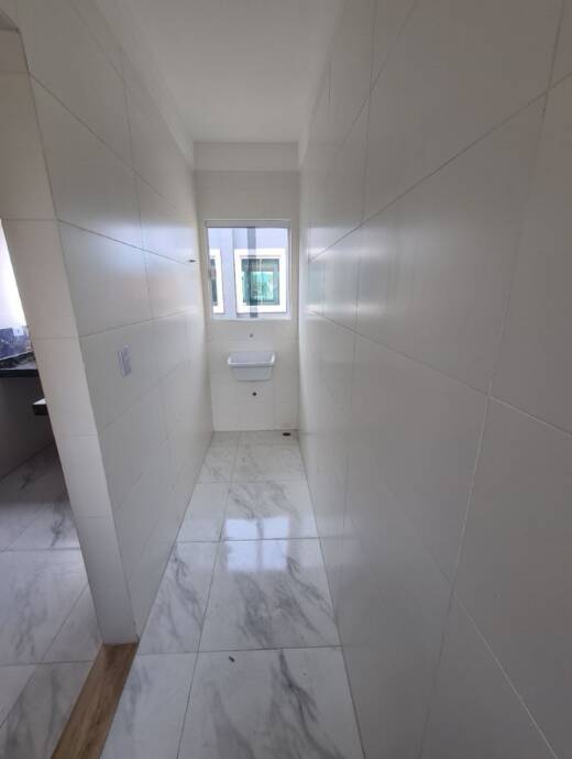 Casa à venda com 2 quartos, 47m² - Foto 2