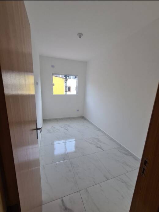 Casa à venda com 2 quartos, 47m² - Foto 4