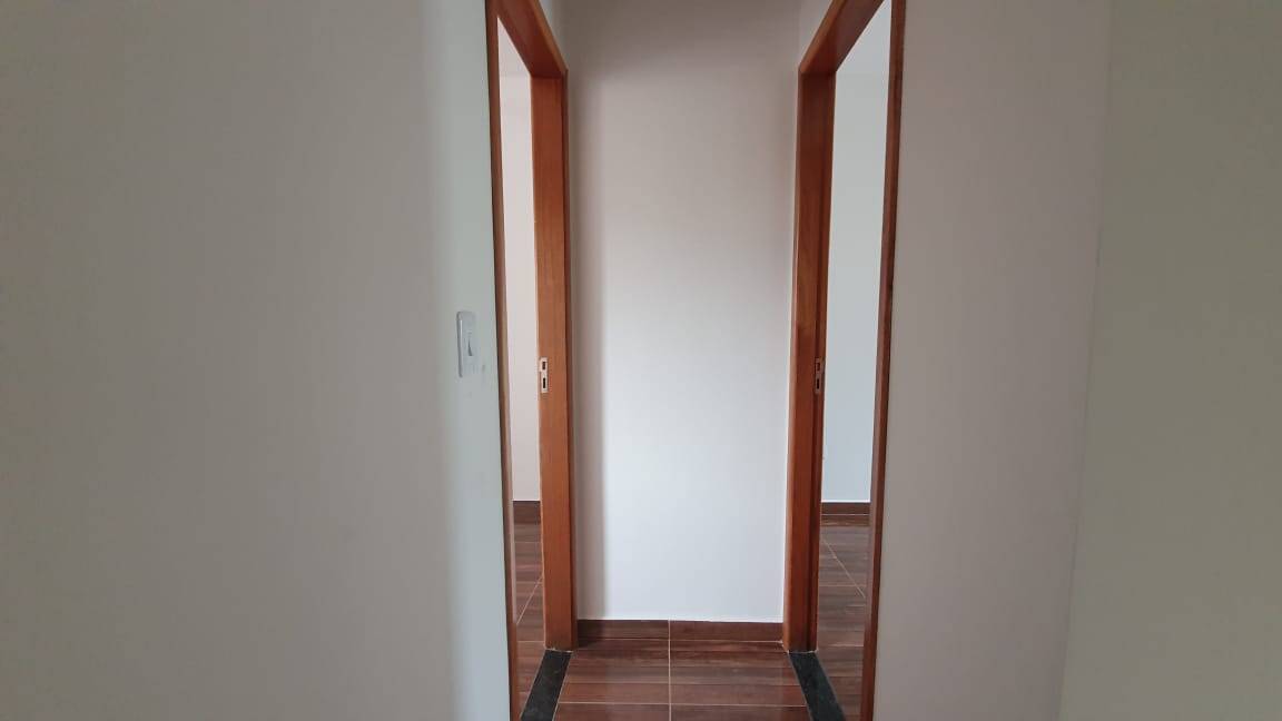 Casa à venda com 2 quartos, 60m² - Foto 23