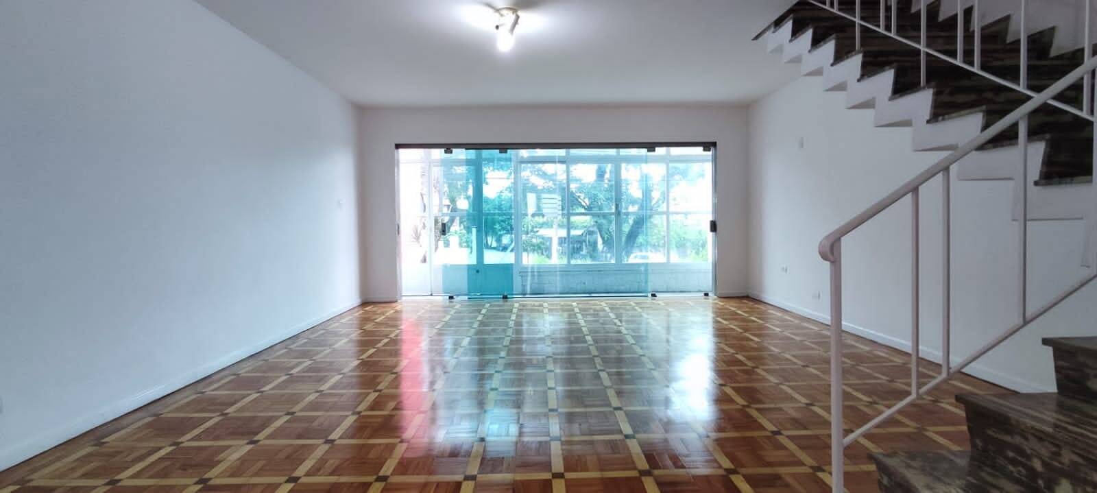 Casa à venda e aluguel com 3 quartos, 200m² - Foto 8