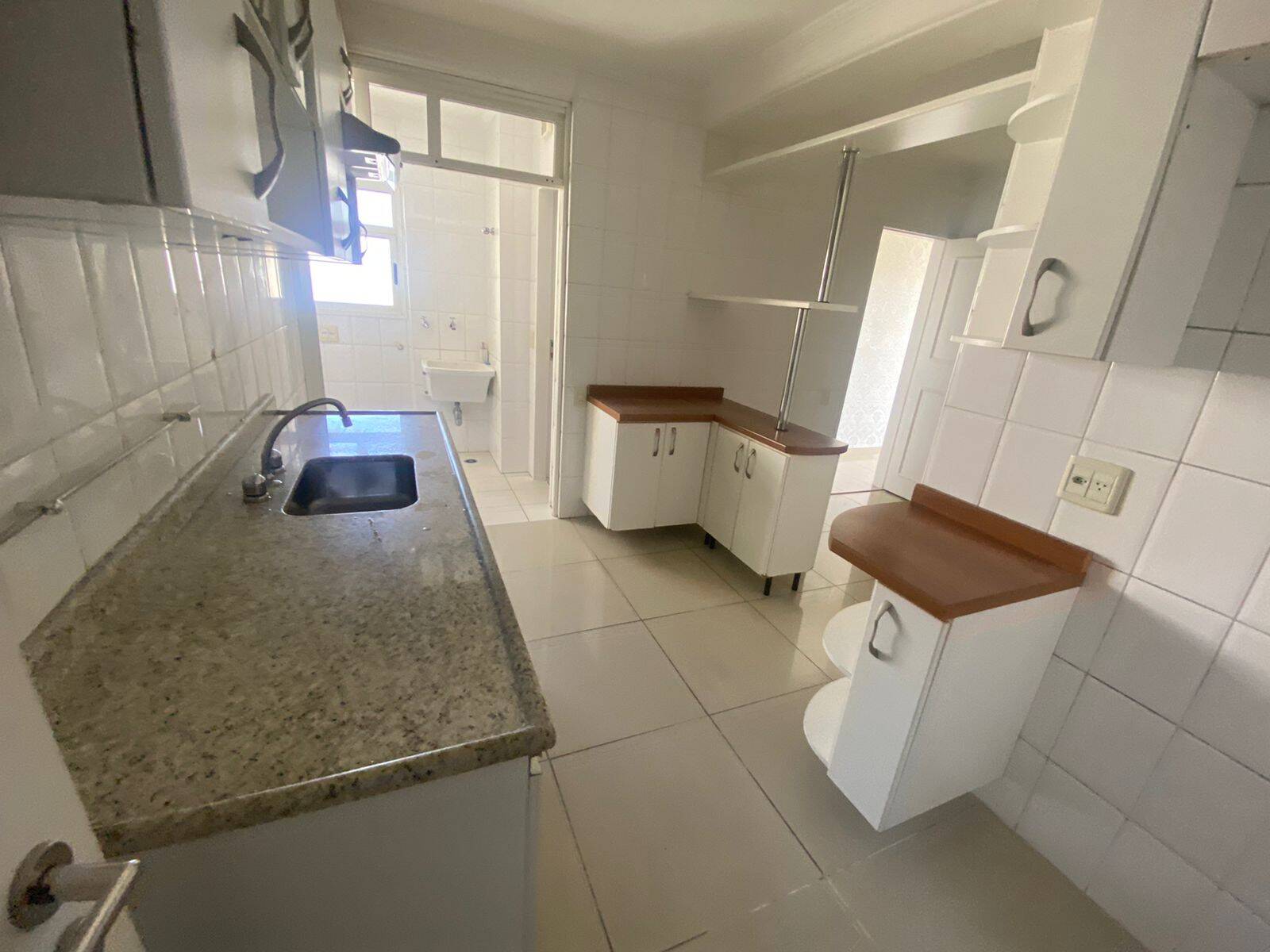 Apartamento para alugar com 3 quartos, 105m² - Foto 19