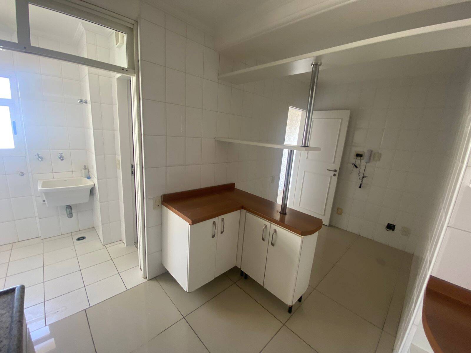 Apartamento para alugar com 3 quartos, 105m² - Foto 28