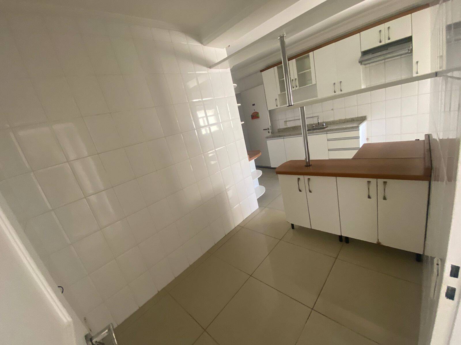 Apartamento para alugar com 3 quartos, 105m² - Foto 31