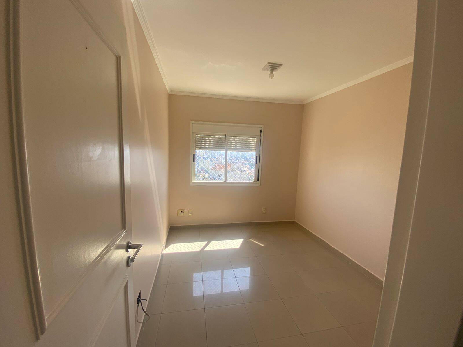 Apartamento para alugar com 3 quartos, 105m² - Foto 40