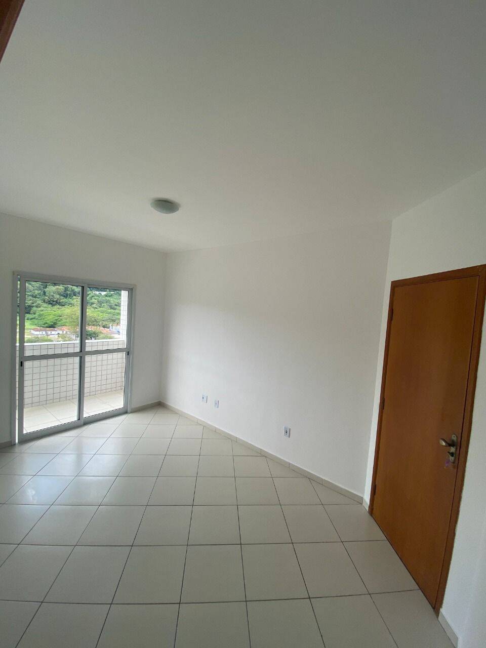 Apartamento à venda com 2 quartos, 62m² - Foto 2