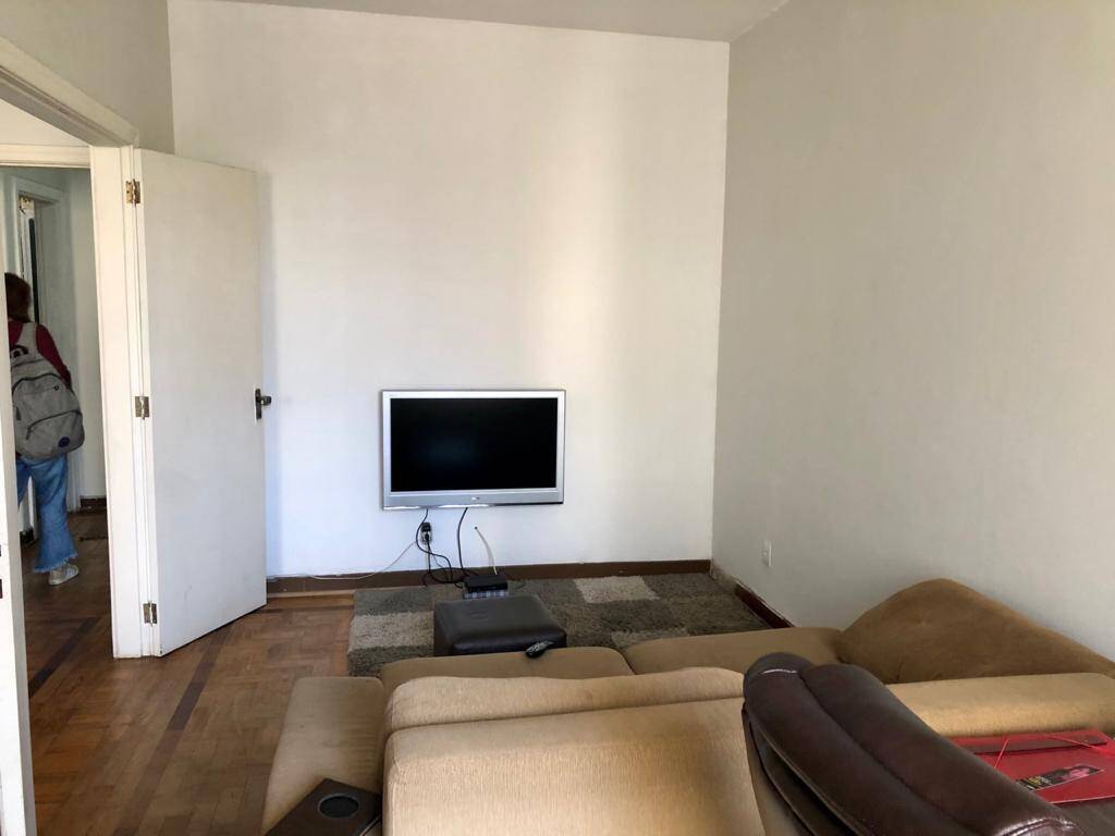 Apartamento para alugar com 2 quartos, 115m² - Foto 7