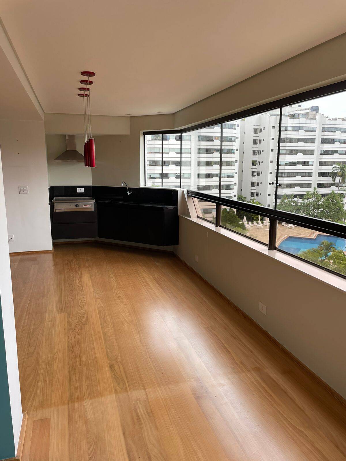 Apartamento à venda com 3 quartos, 200m² - Foto 9