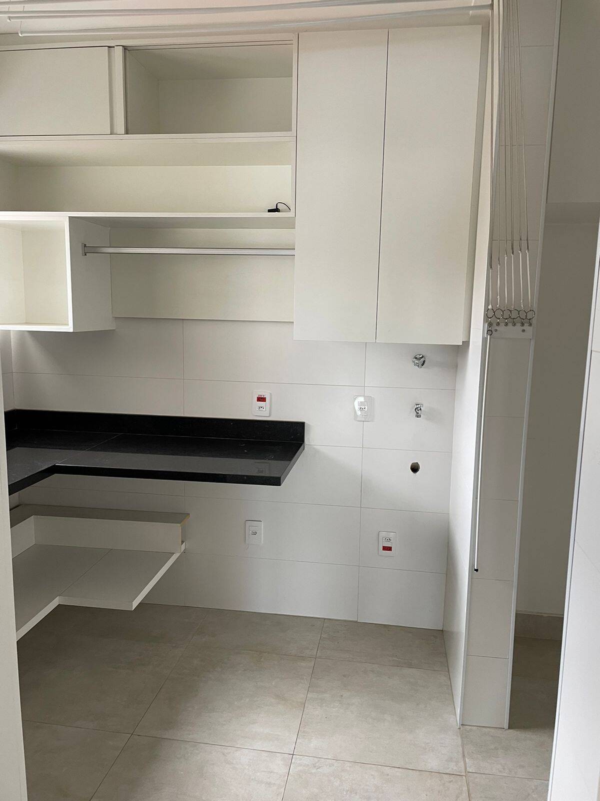 Apartamento à venda com 3 quartos, 200m² - Foto 17