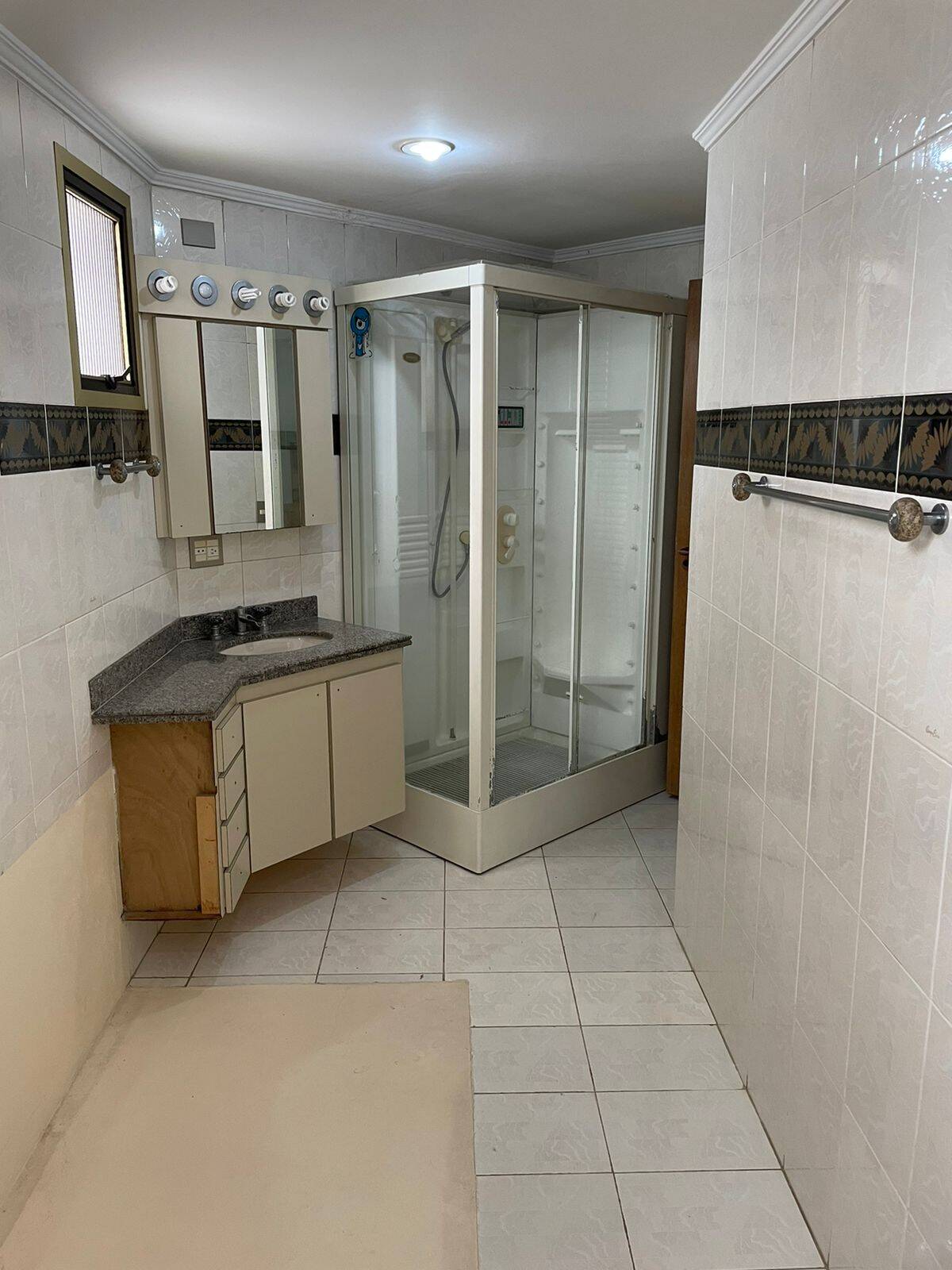 Apartamento à venda com 3 quartos, 200m² - Foto 27