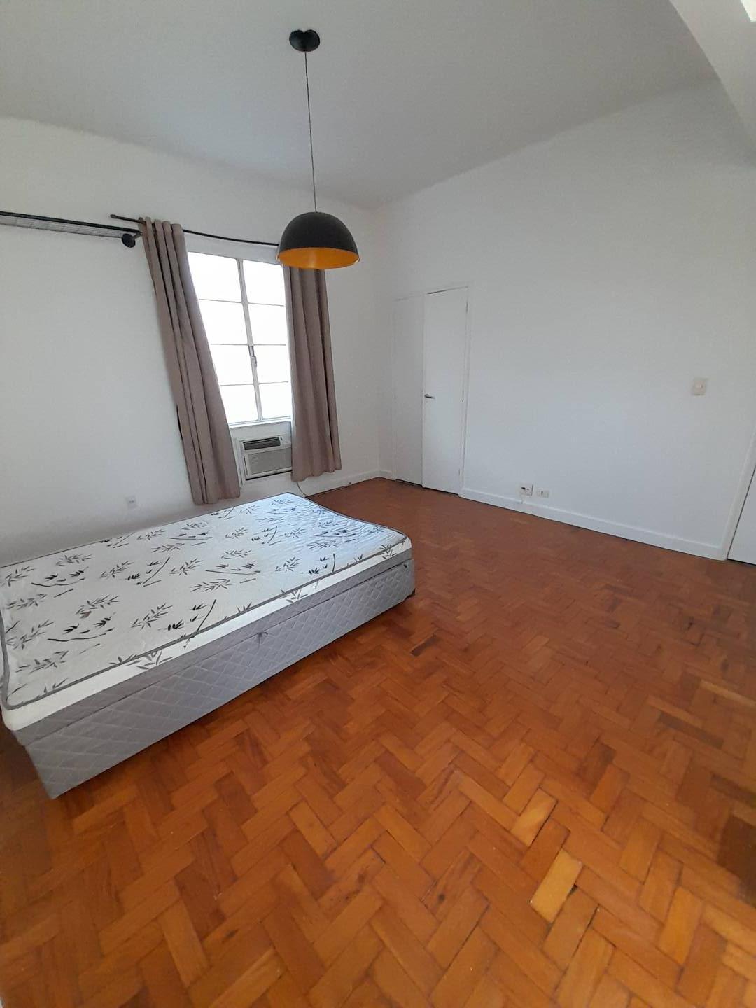 Apartamento para alugar com 1 quarto, 45m² - Foto 11