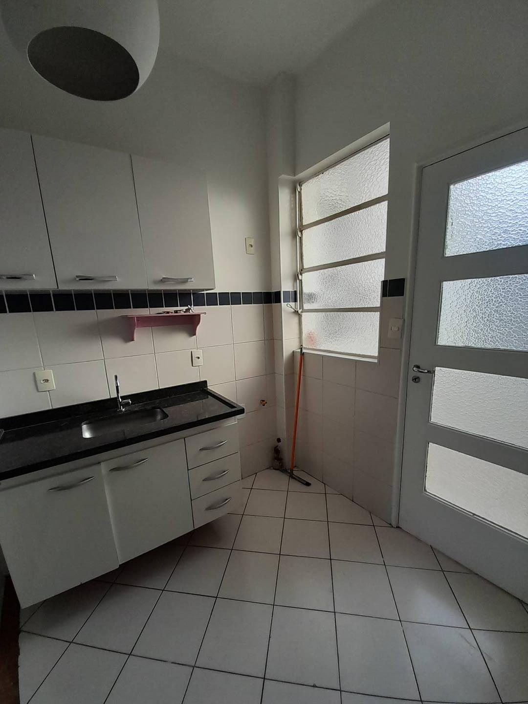 Apartamento para alugar com 1 quarto, 45m² - Foto 12