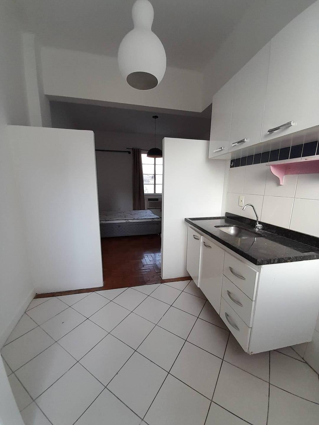 Apartamento para alugar com 1 quarto, 45m² - Foto 13