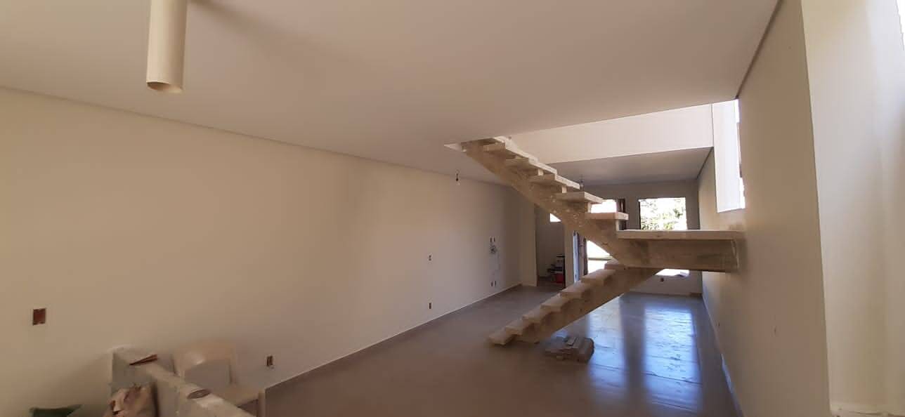 Casa à venda com 3 quartos, 156m² - Foto 8