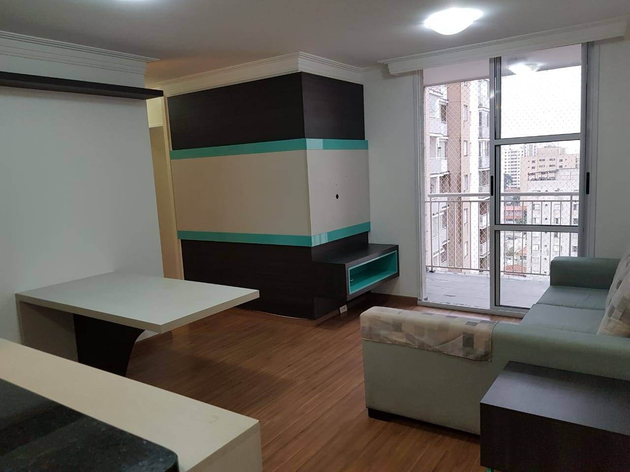 Apartamento à venda com 3 quartos, 70m² - Foto 2