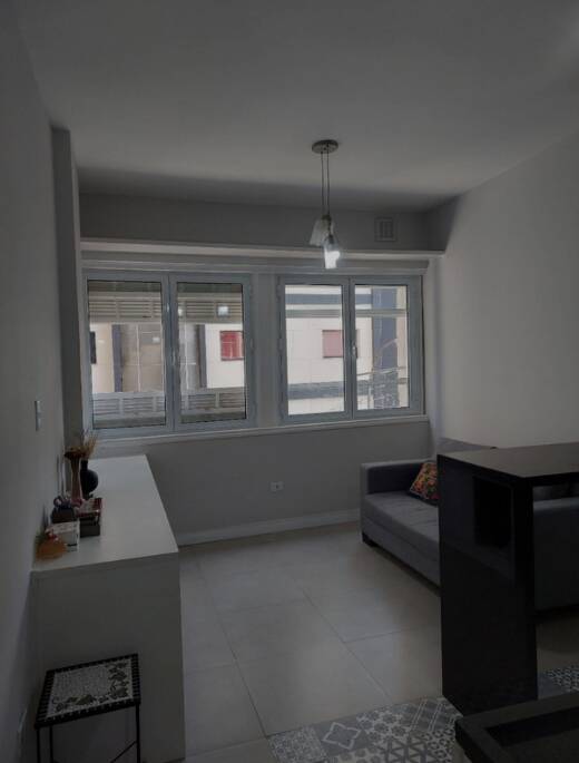 Apartamento à venda com 1 quarto, 42m² - Foto 1