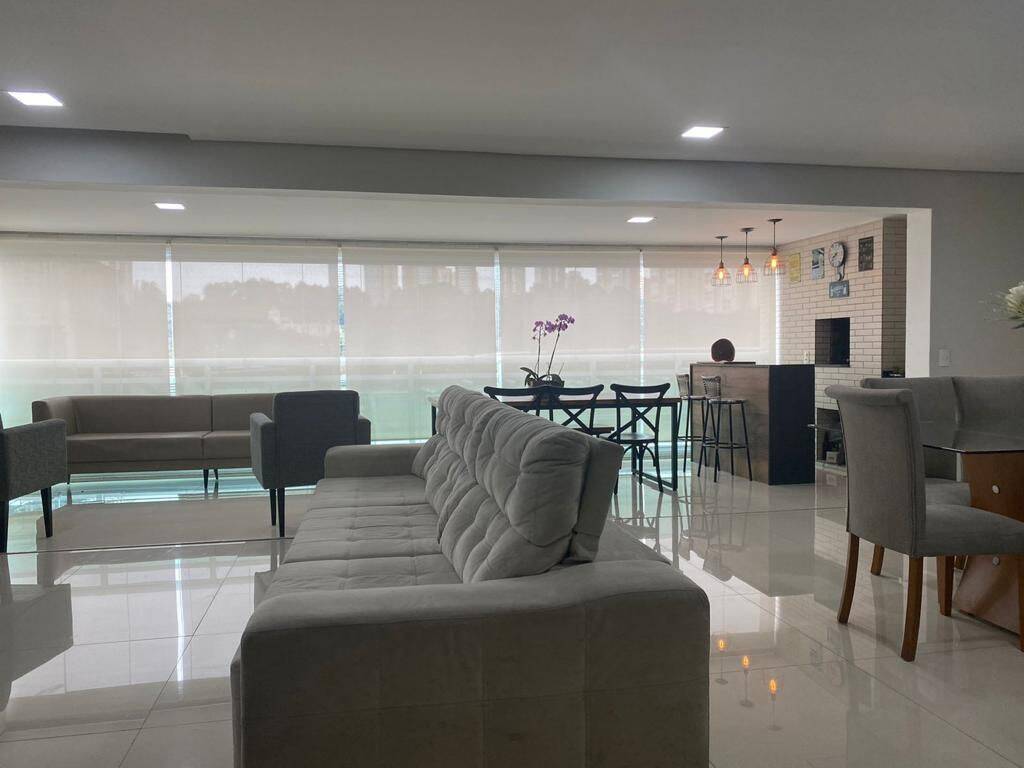 Apartamento à venda com 3 quartos, 138m² - Foto 2