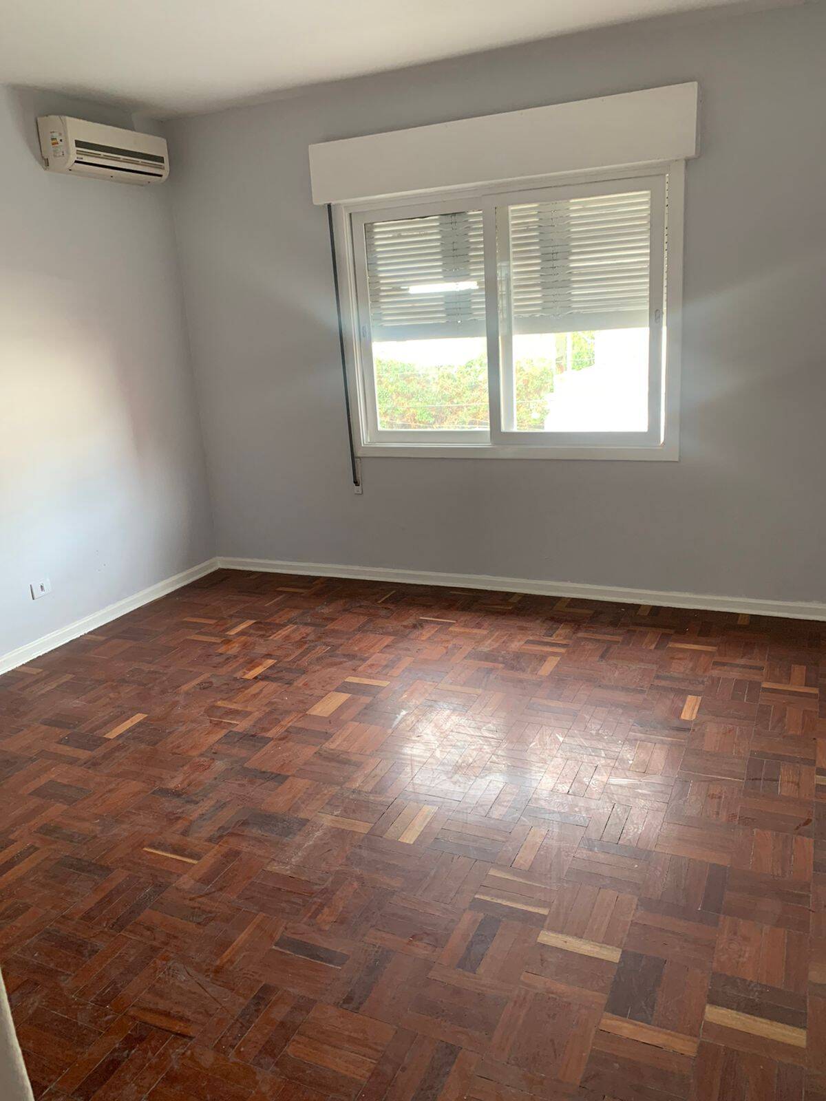 Casa para alugar com 3 quartos, 160m² - Foto 1