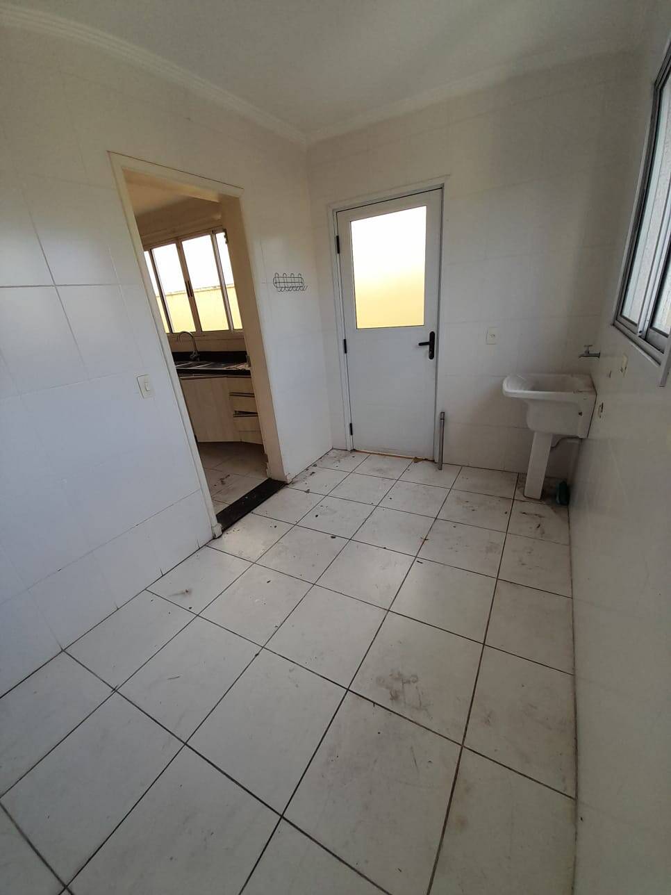 Casa para alugar com 4 quartos, 250m² - Foto 16