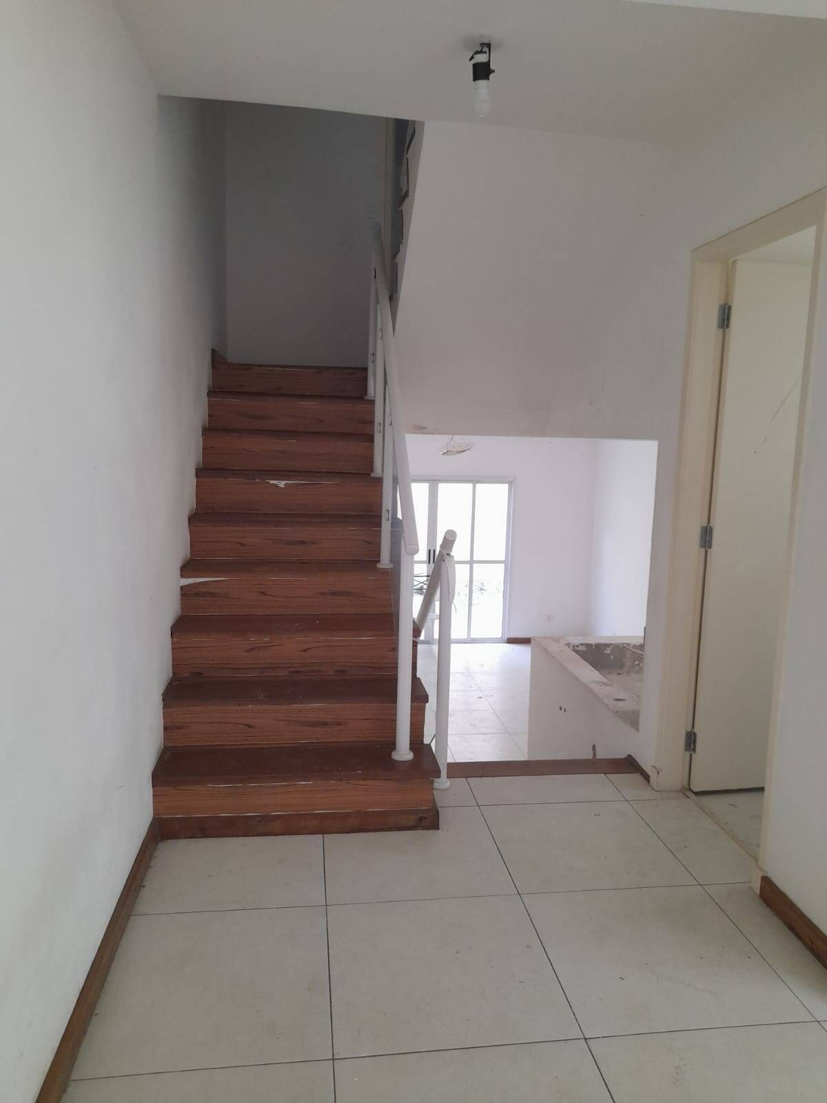 Casa para alugar com 4 quartos, 250m² - Foto 23