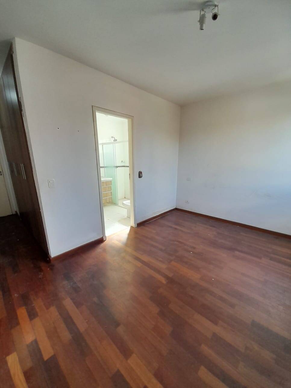 Casa para alugar com 4 quartos, 250m² - Foto 24