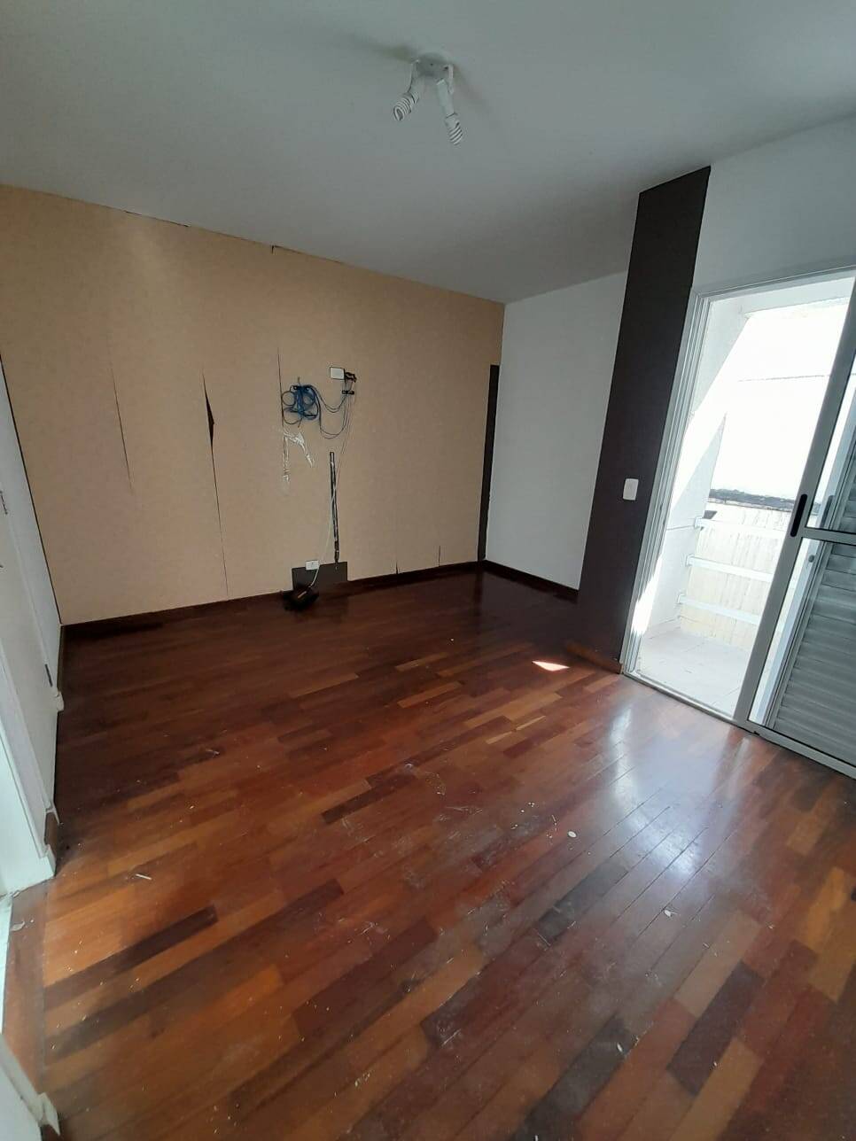 Casa para alugar com 4 quartos, 250m² - Foto 32