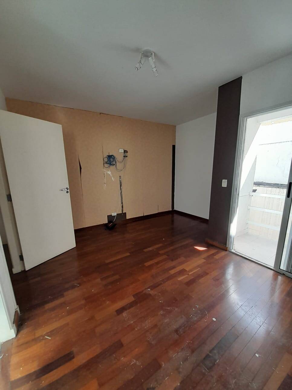 Casa para alugar com 4 quartos, 250m² - Foto 31